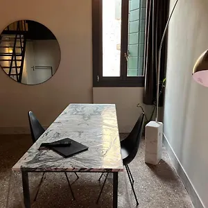 https://i-marmi-di-venezia.hotelinveneto.com